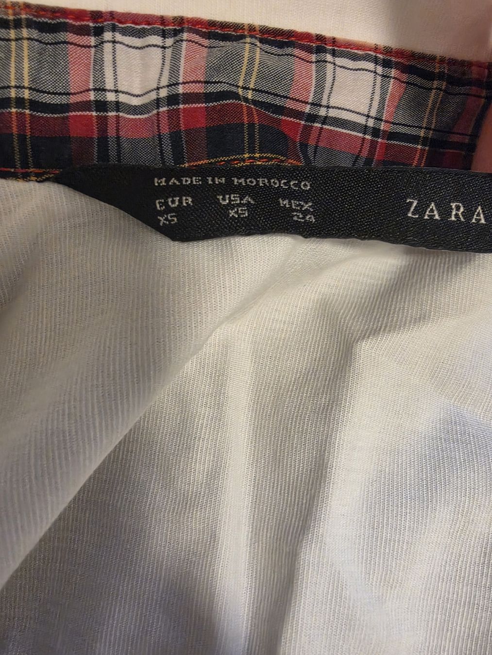 Zara Chemisiers: 2 Hemde XS Zara basic – D'occasion à Niedergösgen par lil_s6k8 4