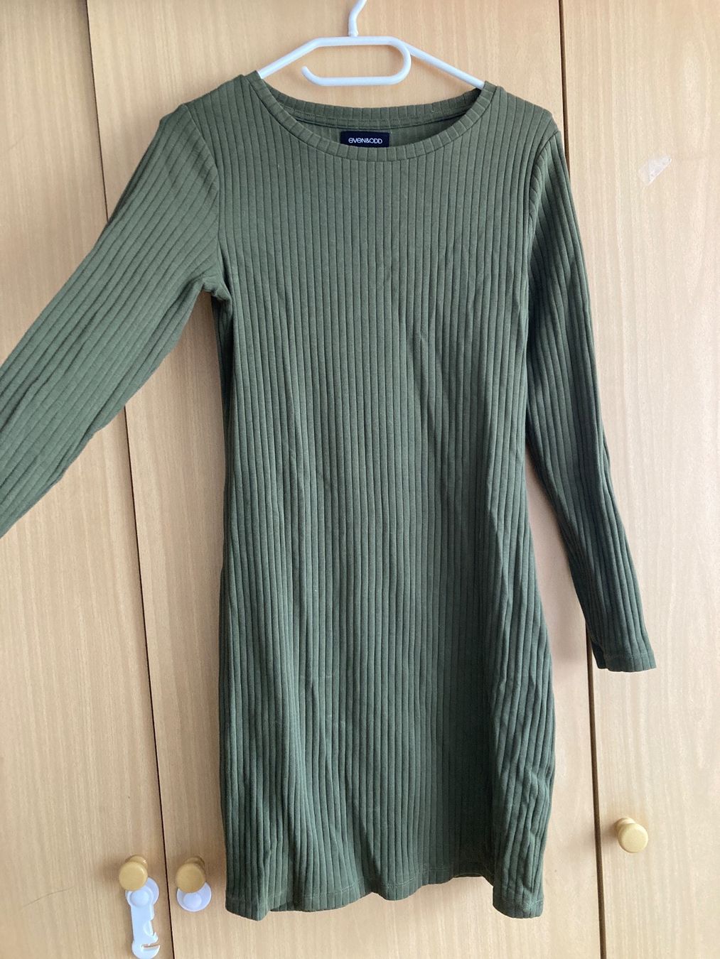 Vestiti: Kleid eng oliv grün Gr. M – Nuovo (secondo la descrizione) da Thun venduto da Vans_98