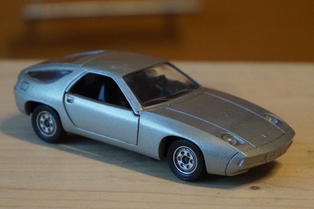 Modèle Réduit 1/43 PORSCHE 928 GT 1989 - Solido SL1525 - Métal - Occasion Bon État
