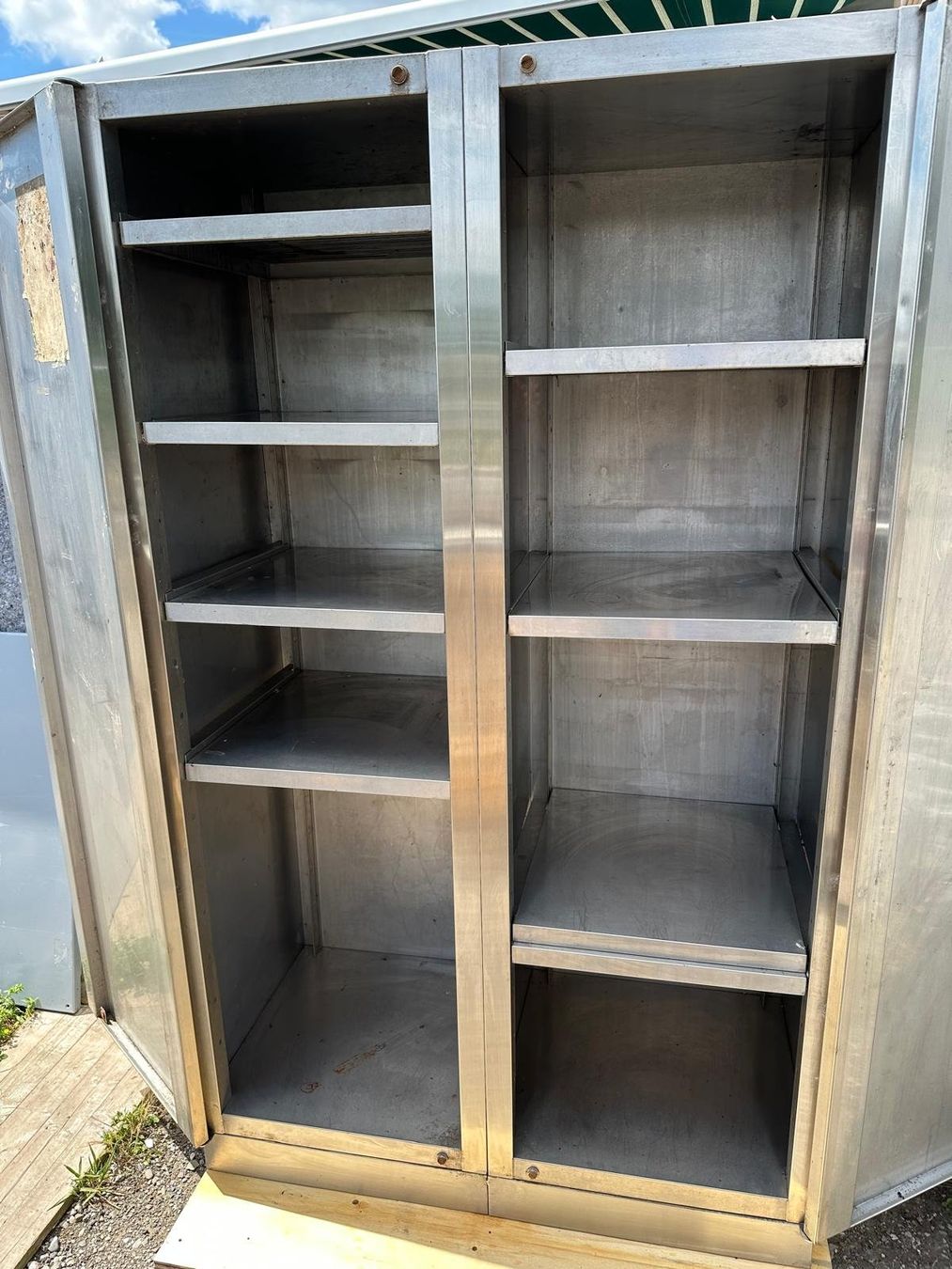 Armadi: Metallschrank - Werkstattschrank – Usato da Spreitenbach venduto da Space_X 4