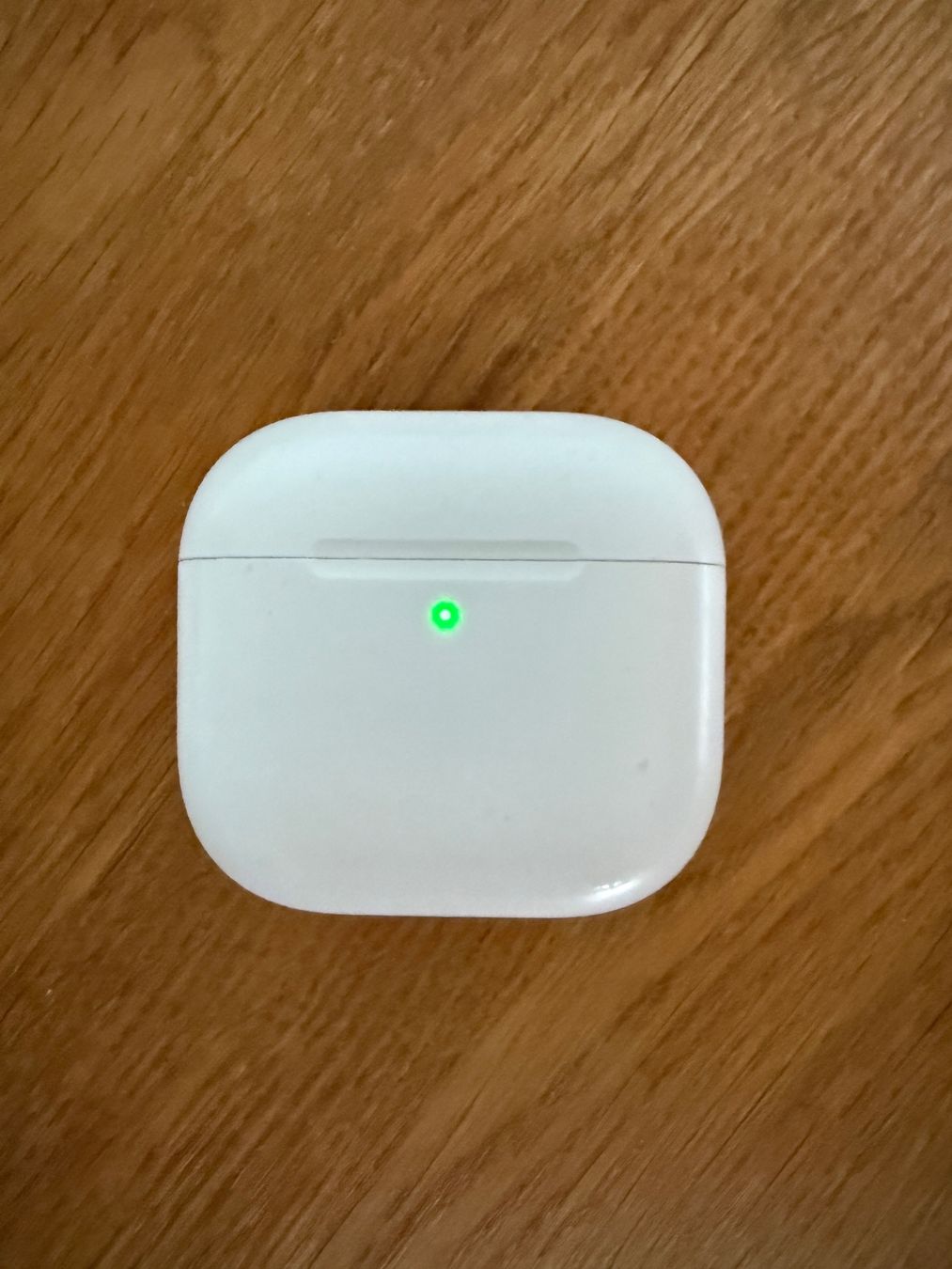 Apple Kopfhörer: APPLE AirPods 4 Charging Case – Gebraucht aus Lausanne von Nine1982 4