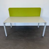 Ergodata Line Desk Schreibtisch mit Buzzi Desk Trennwand