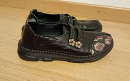 Echtleder, NEUE, wunderschöne, bequeme Schuhe, 28 cm lang 28