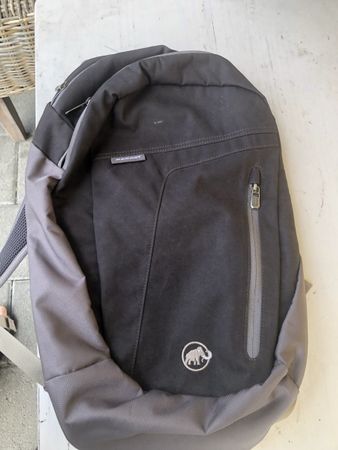 Mammut Rucksack Daypack / Tagesrucksack Schwarz-Grau
