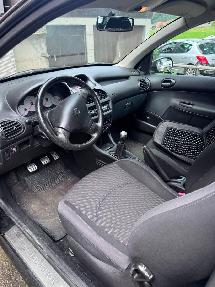 Peugeot Automobili: Peugeot 206 1.4 Diesel – Usato da Langnau i.E venduto da bb325i 2