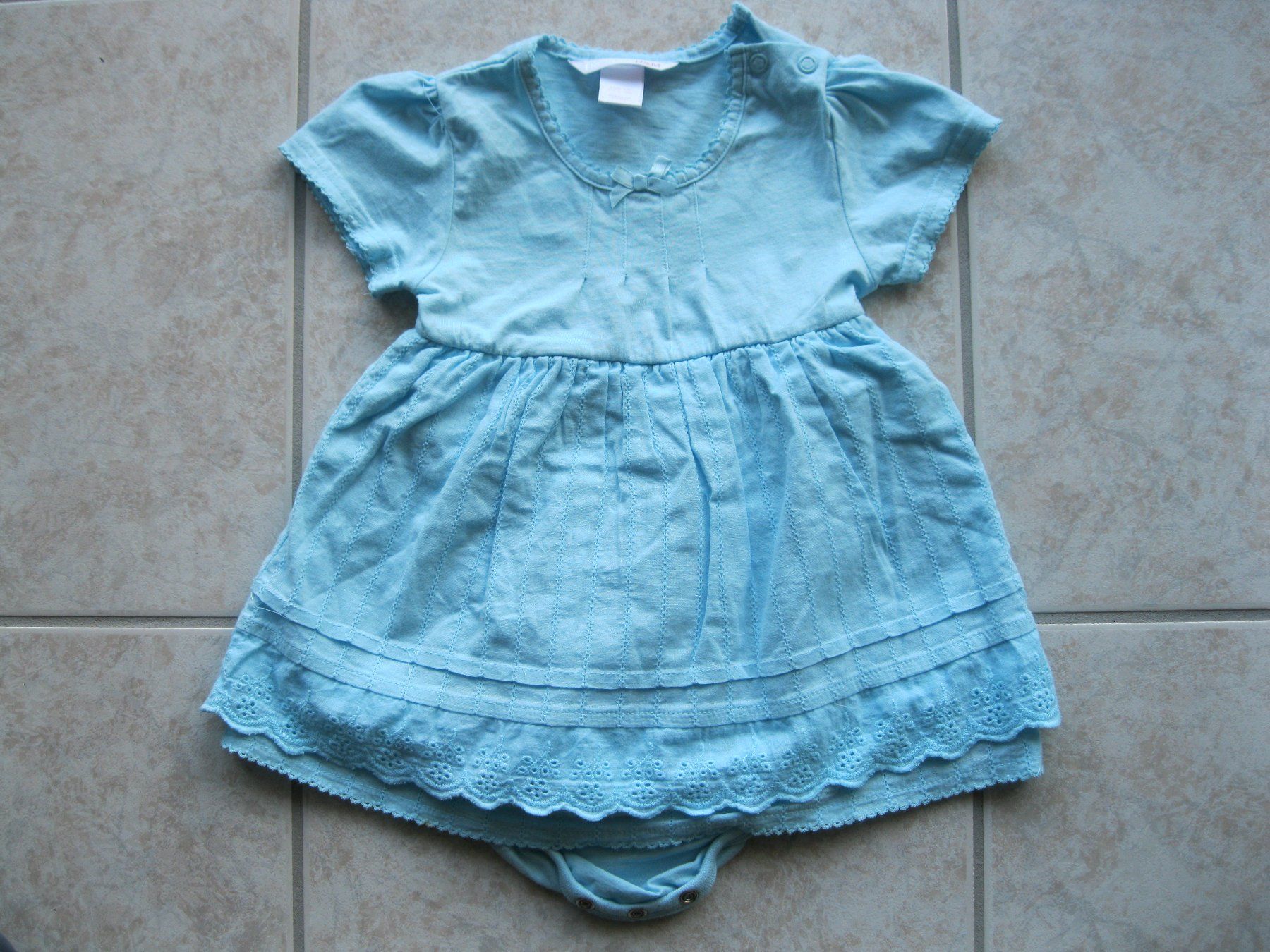 Kleiderpakete & -sets: lot 6 pièces taille 74 – Gebraucht aus vouvry von -tivoli- 1