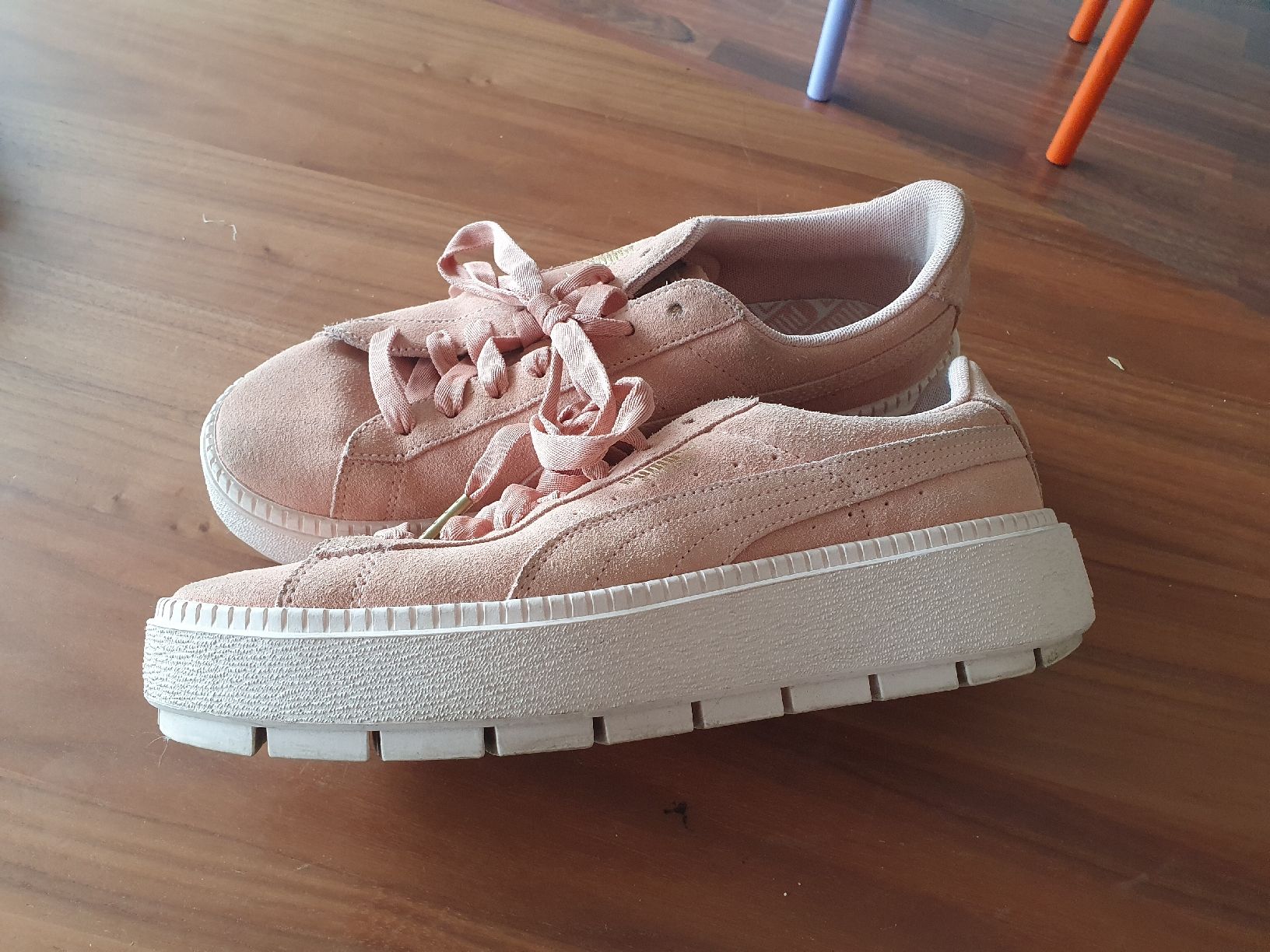 Puma Chaussures femmes: Puma Platform Sneakers Pink Suede Size 41  – D'occasion à Zürich par nit_7c9k 2