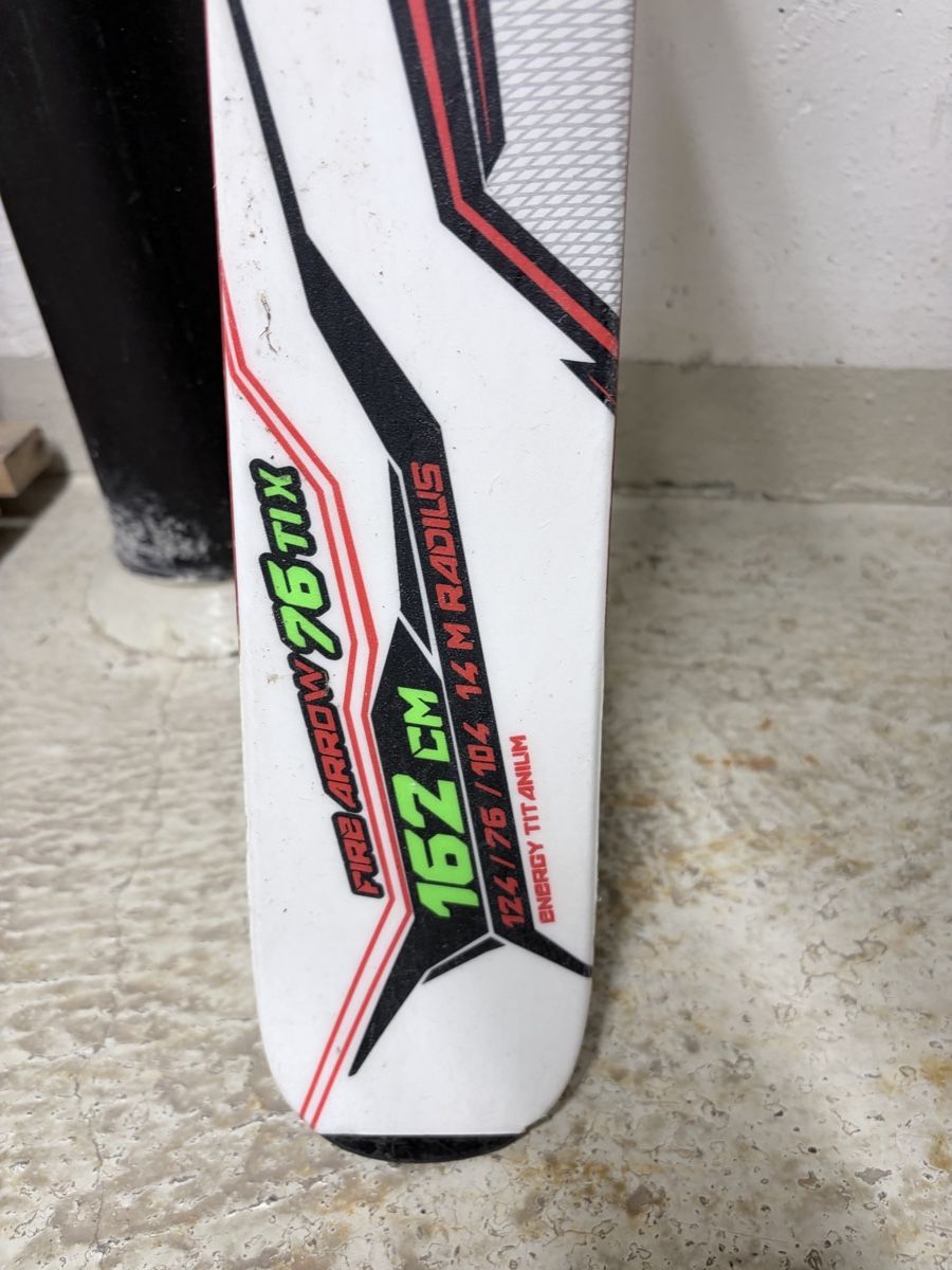 Skis: Ski  – Gebraucht aus Bôle von gomme2 1