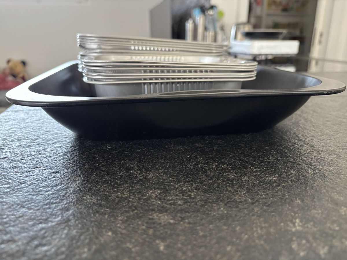 Moules à gâteaux: Backschale schwarz 40 x 30 x 5 cm – D'occasion à Aeschi SO par Bluemail 3