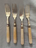 4 anike Gabeln, Silber mit Horngriff