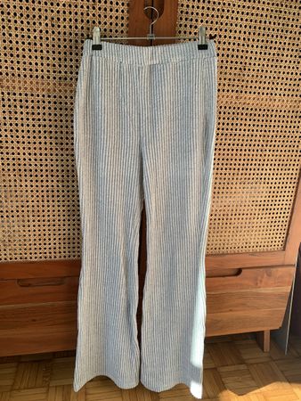 graue Leggins