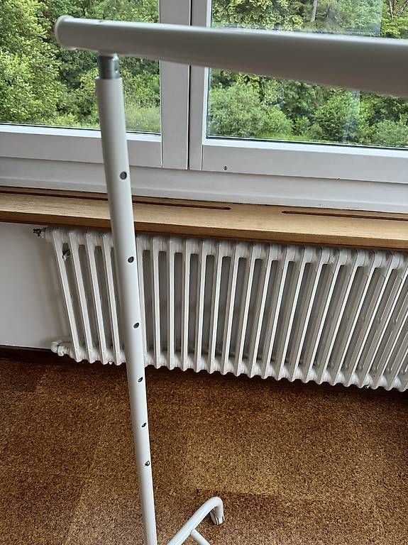 Guardaroba: Kleiderstange verstellbar  – Usato da Zürich venduto da justin27 1