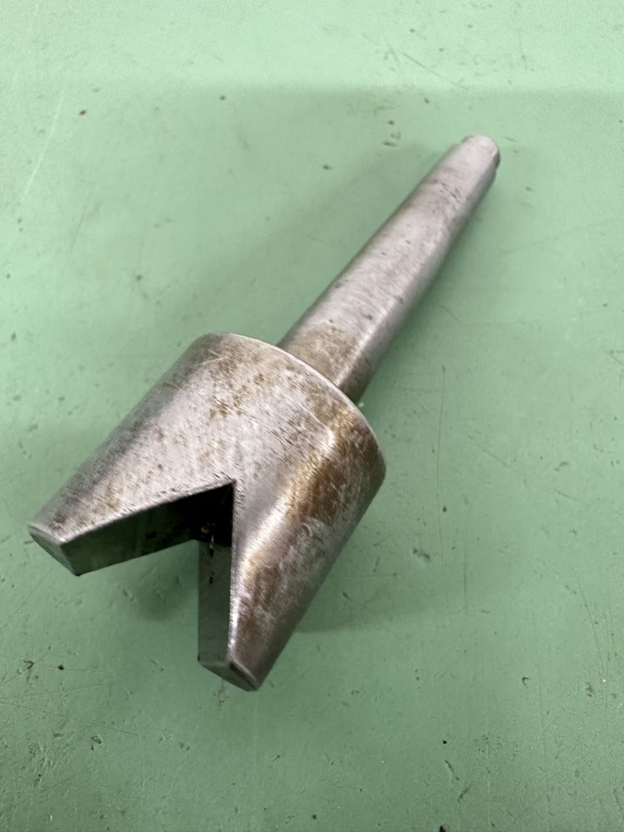Tutti gli attrezzi: V type Centering point, MK1, centering point, Ø 26 mm – Usato da Aarberg venduto da SNMachines