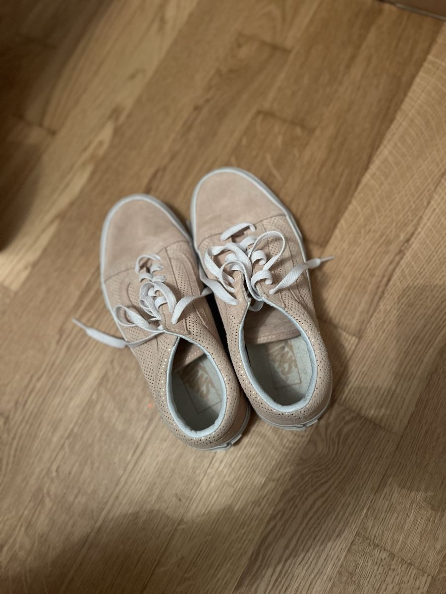 Vans Scarpe da donna: Vans shoes pink – Usato da Pregassona venduto da kat_zh5d 2