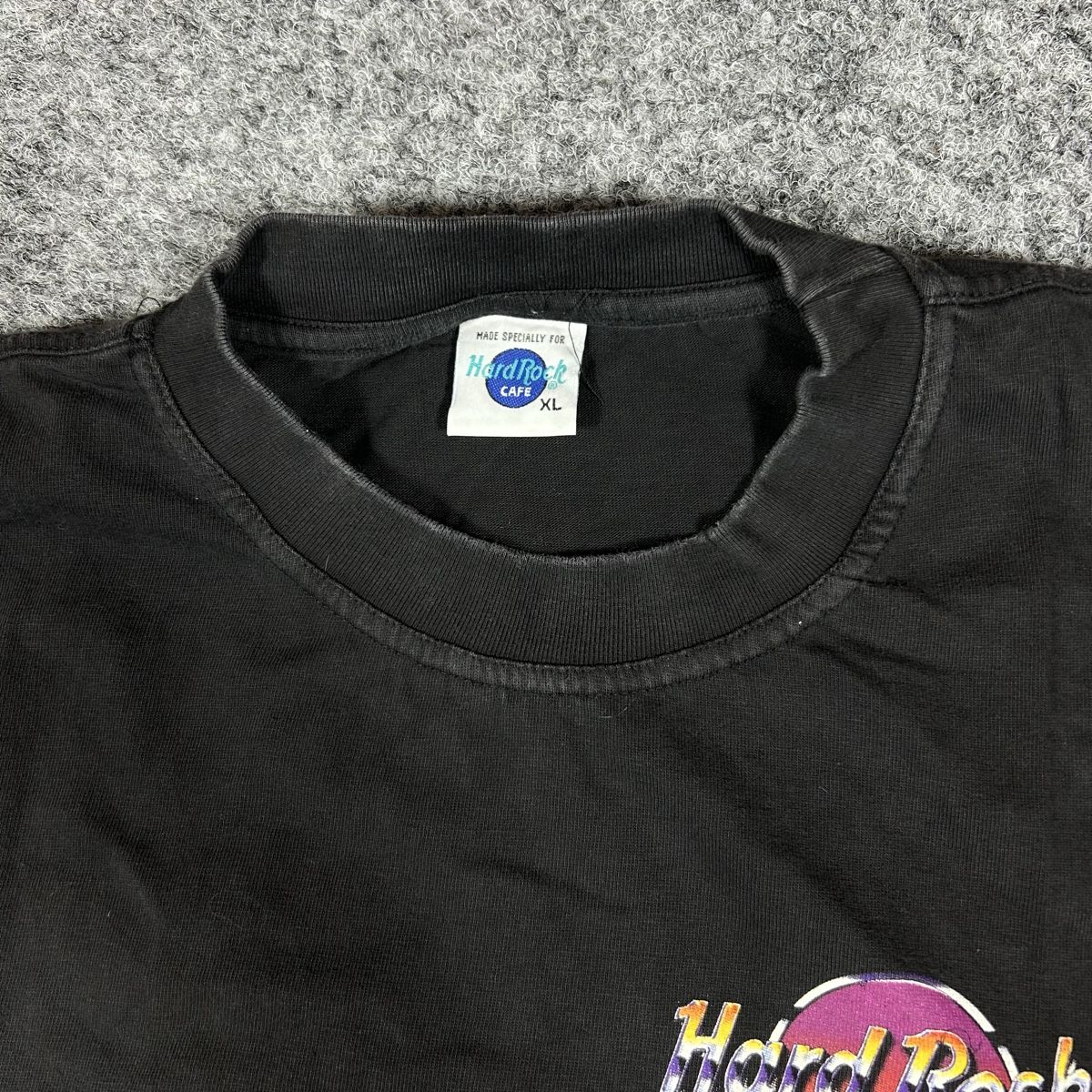 Hard Rock Cafe T-shirt: T-shirt Hard Rock Cafe Melbourne  – Usato da La Sagne NE venduto da Matlasape 2