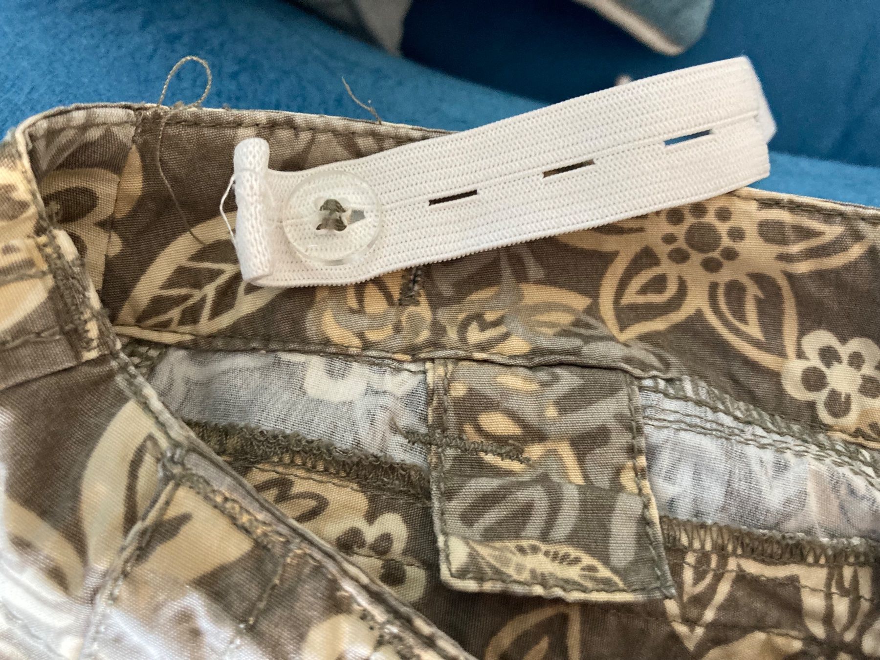 C&A Pantaloni: Caprihose  gemustert, Mädchen Gr. 134, – Usato da Meggen venduto da tulipe21 8
