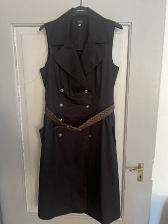 1 robe Maison 123 taille. 42 noir selon photos