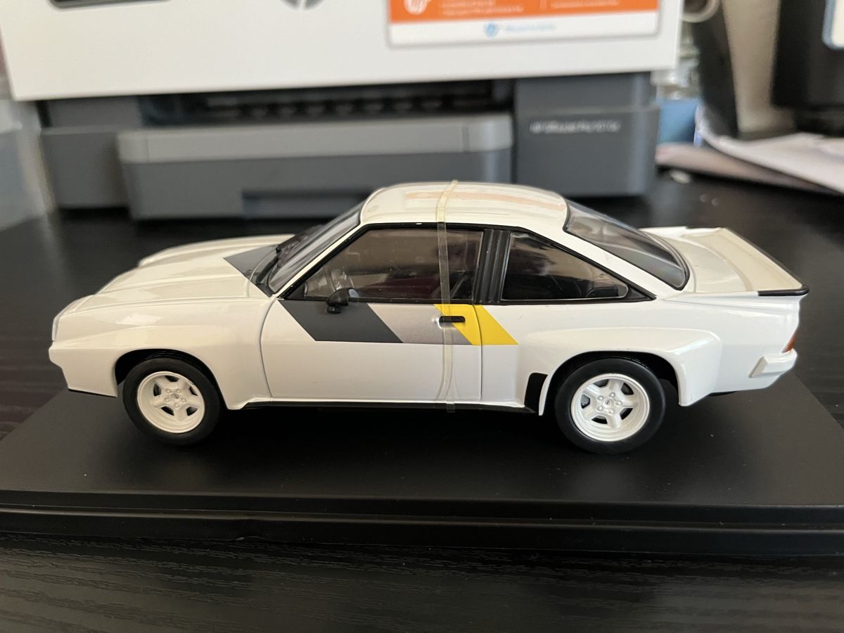 Opel Modellini d'auto: Opel Manta B 400.    1:24 – Nuovo (secondo la descrizione) da Rümlang venduto da Papamoll4 1