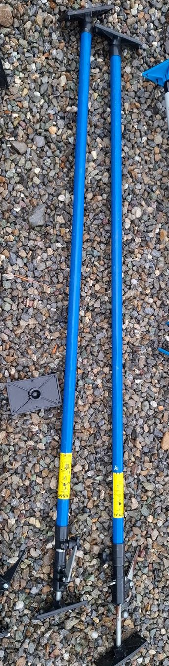 Tutti gli attrezzi: Deckenstützen Set blau 2 stk – Usato da Hünenberg venduto da extradesale