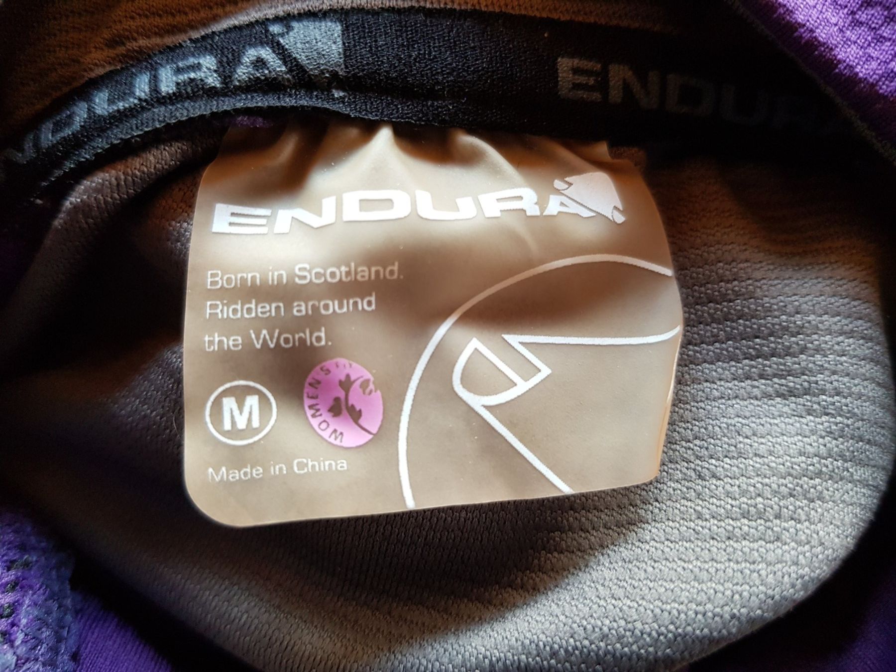 Endura Canottiere & Pantaloni: ENDURA - Maillot de Vélo, Taille M – Usato da Haute-Nendaz venduto da DetoutDerien 6