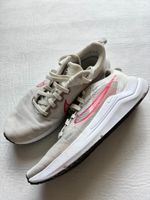 Nike Downshifter 12 Herren-Straßenlaufschuhe Gr. 40