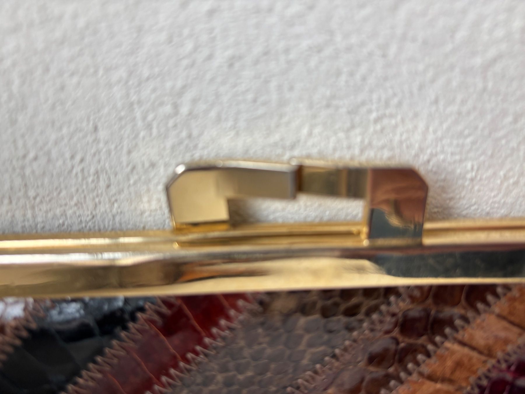 Borse da donna: Vintage Leder Patchwork Handtasche mit goldfarbener Kette – Usato da Horgen venduto da uge_pd5p 2