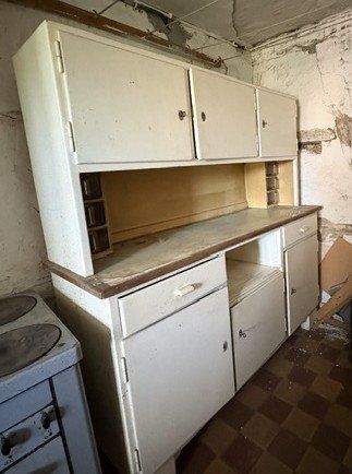 Büffets: Küchenbuffet – Gebraucht aus Langenthal von and_xq2q 1