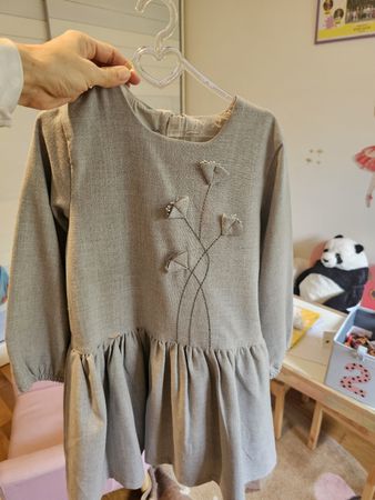 Elegant Dress with flowers motifs