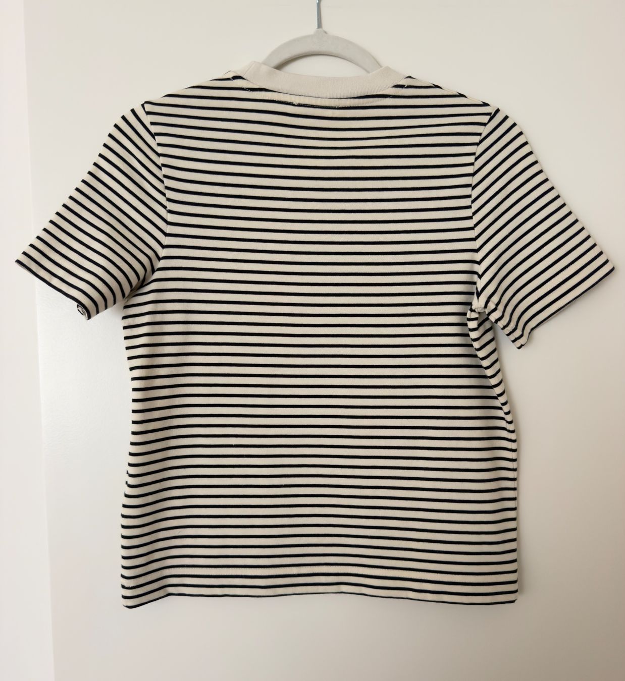 Cos T-shirt: COS T-SHIRT – Usato da Zürich venduto da JessGar 1