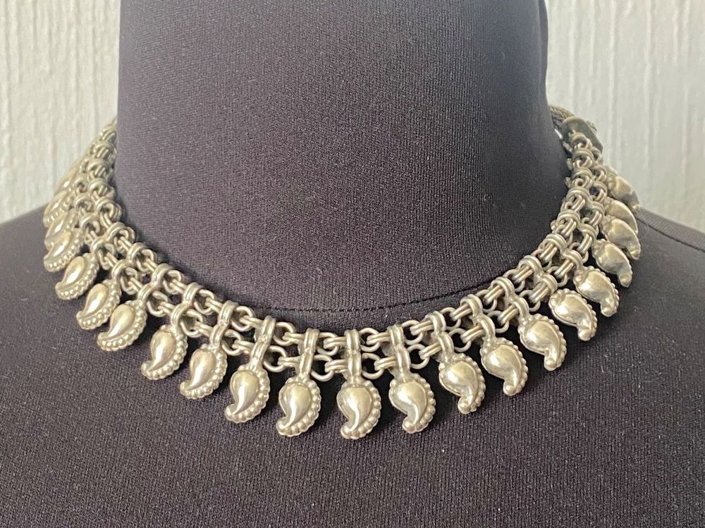 1 tour de cou rigide collier torque métal argenté brillant torsadé - Un grand marché