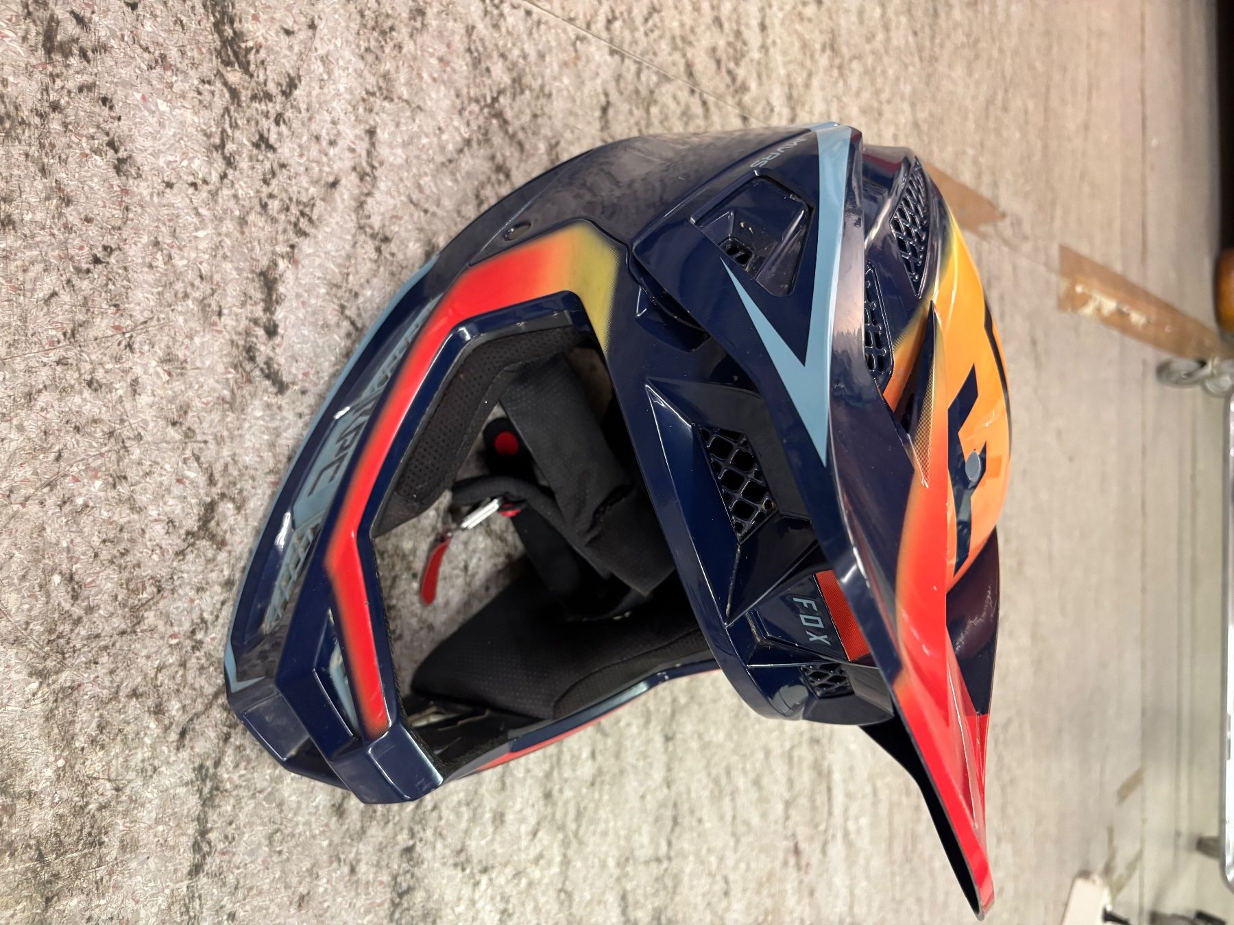 Fox Caschi: Fox Rampage Pro Carbon (Downhill Helm) – Usato da Kilchberg ZH venduto da and_6lzs 2
