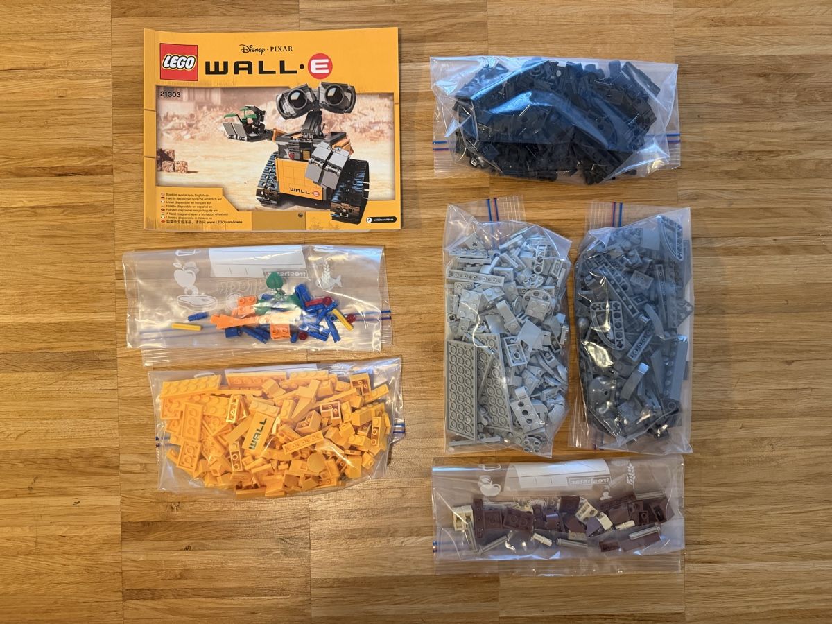 Lego Spielzeuge: LEGO 21303 v2 - WALL-E – Gebraucht aus Zürich von s_albrecht 1