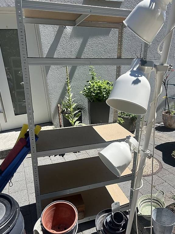 Ikea Lampade: Ikea Ständerlampe weiss – Usato da Aarwangen venduto da familiejoerin
