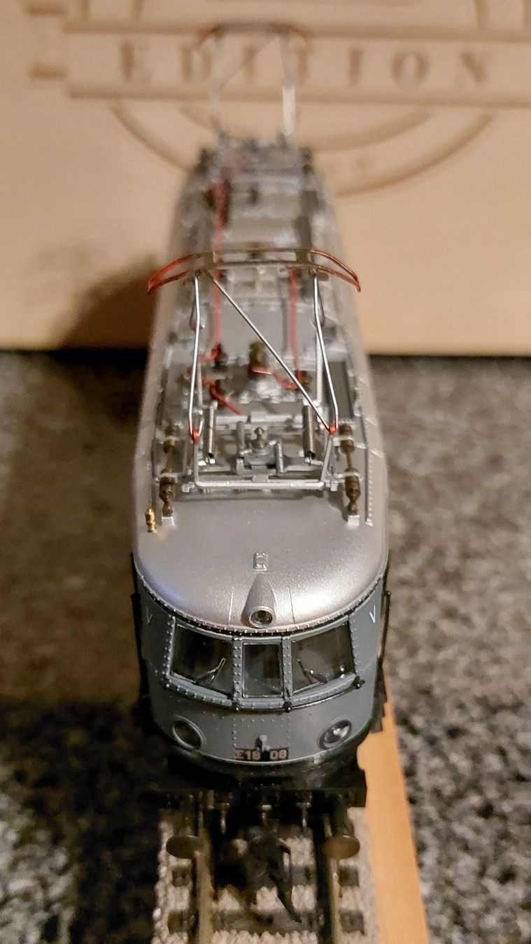 Roco Modellini di ferrovie: Roco 43660 - E-Lok E 18 08 der DR - rare MUSEUMS EDITION! – Nuovo e nell'imballaggio originale da Rotkreuz venduto da MOBAHN-1zu87 7