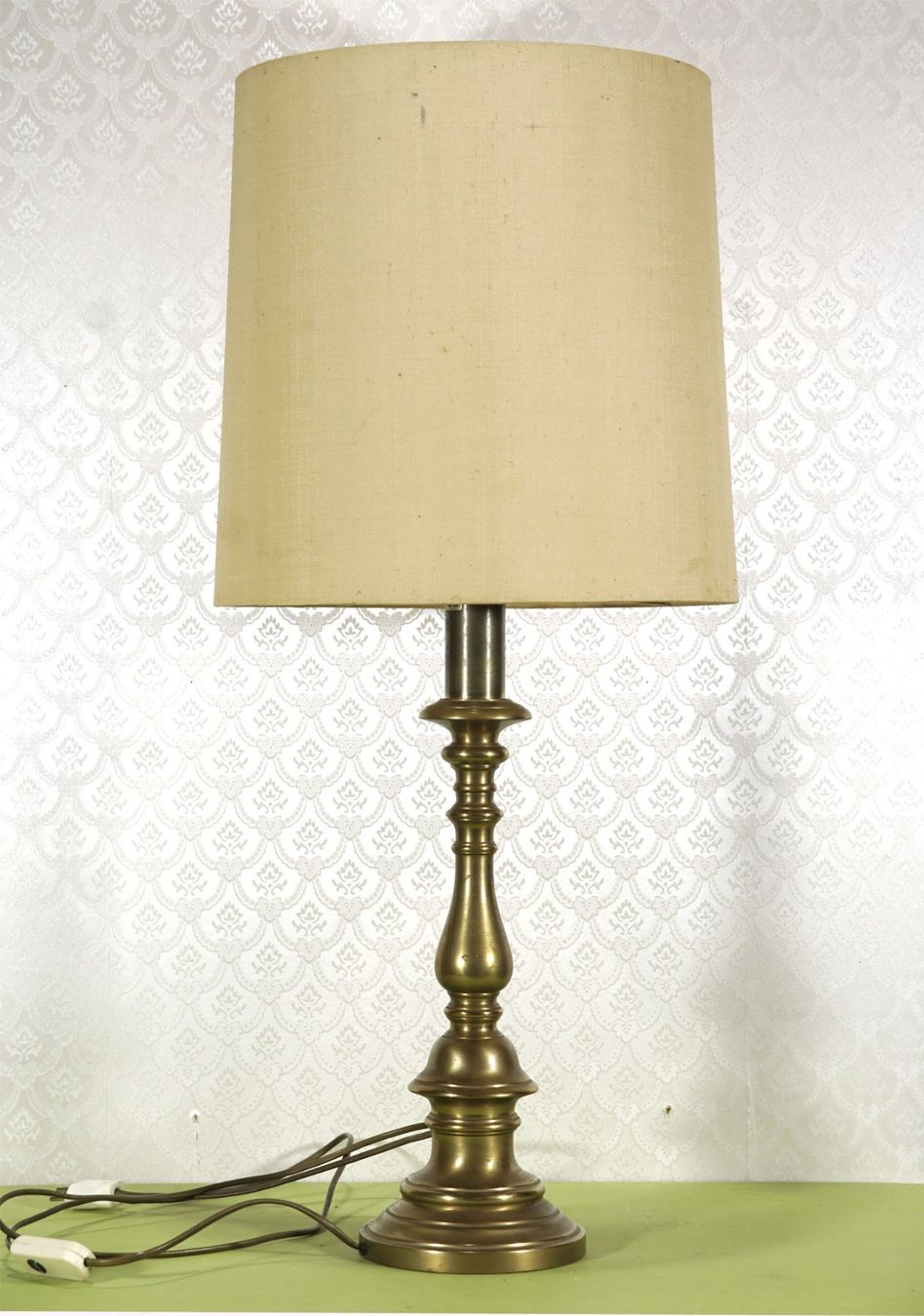 Belux Lampade: grosse Belux Messing Tischlampe - Stehlampe – Usato da Meggen venduto da Trouvaillen 1