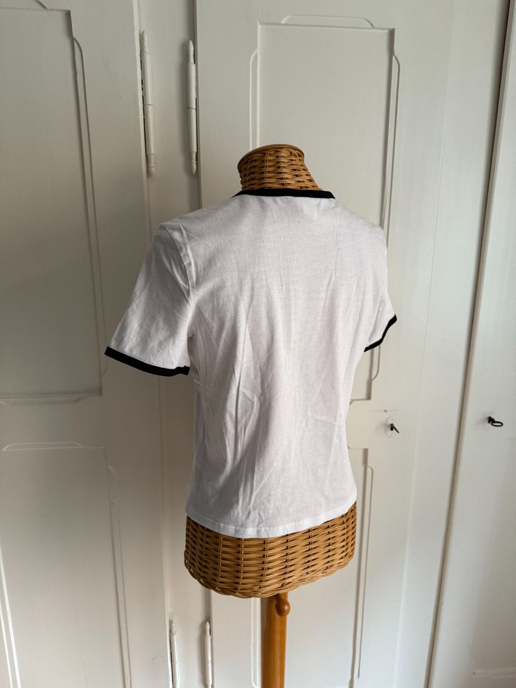 H&M T-shirt: T-Shirt weiss AMOUR PARIS - M – Usato da Zürich venduto da Diazaio 2