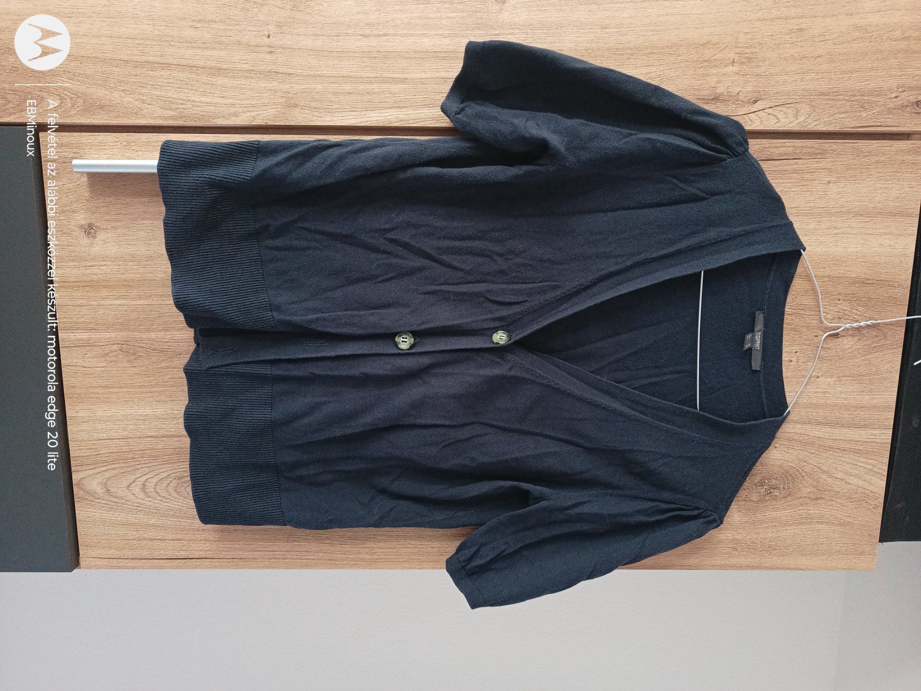 Esprit Maglioni & Felpe: ESPRIT kurzarmelige Strickjacke, dunkelblau – Usato da Bassersdorf venduto da EszterS
