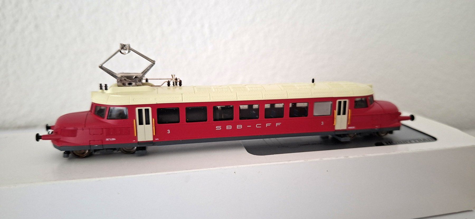 Hobbytrain Modellini di ferrovie: Hobbytrain roter Pfeil SBB H2643 – Nuovo e nell'imballaggio originale da Biberist venduto da Ntrains