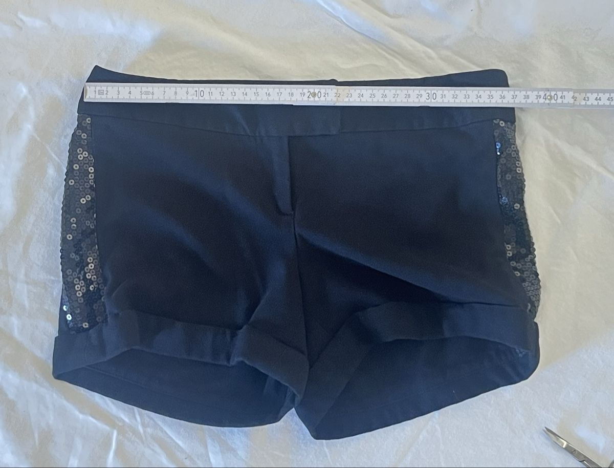 Pantaloni: Shorts Damen XS/34 – Usato da Davos Platz venduto da Infinity795 1