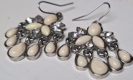 Élégantes boucles d'oreilles pendantes