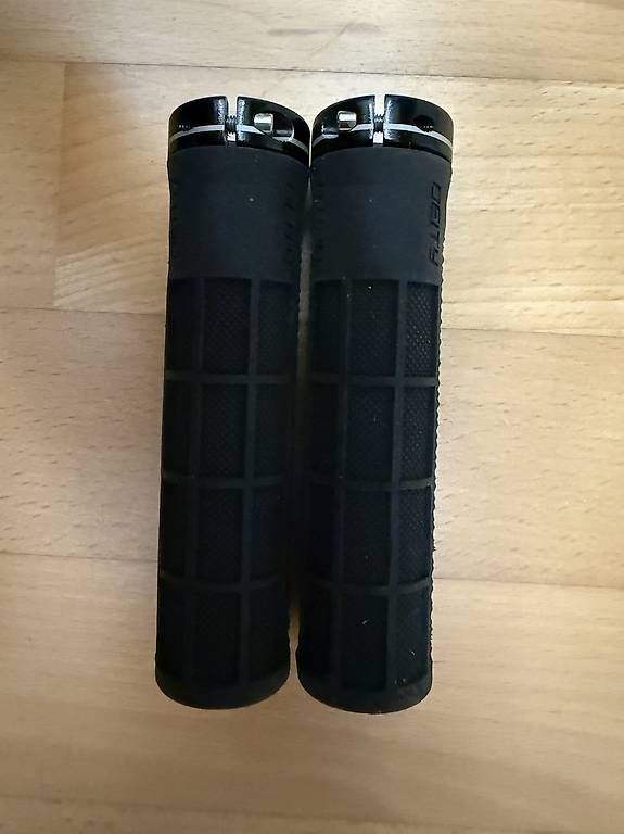 Pièces détachées: Grippe Deity 32mm – D'occasion à Zürich par p3t5 1