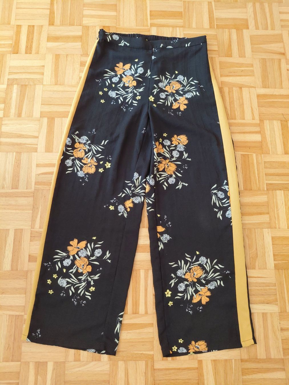Pantaloni: Damen Sommer Hose gr M – Nuovo (secondo la descrizione) da Aesch BL venduto da shiva0211