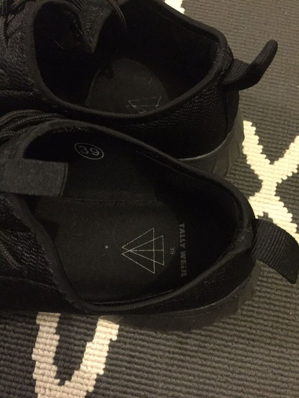 Tally Weijl Herrenschuhe: Tally Weijl Turnschuhe Gr. 39 – Gebraucht aus Muttenz von bargain_hunter 1
