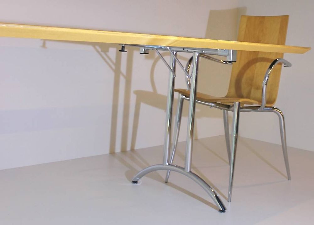 Tische: 20 große, stabile Klapptische 2 m x 1 Preis pro Tisch ⚠️ – Gebraucht aus Beromünster von VSNC 4