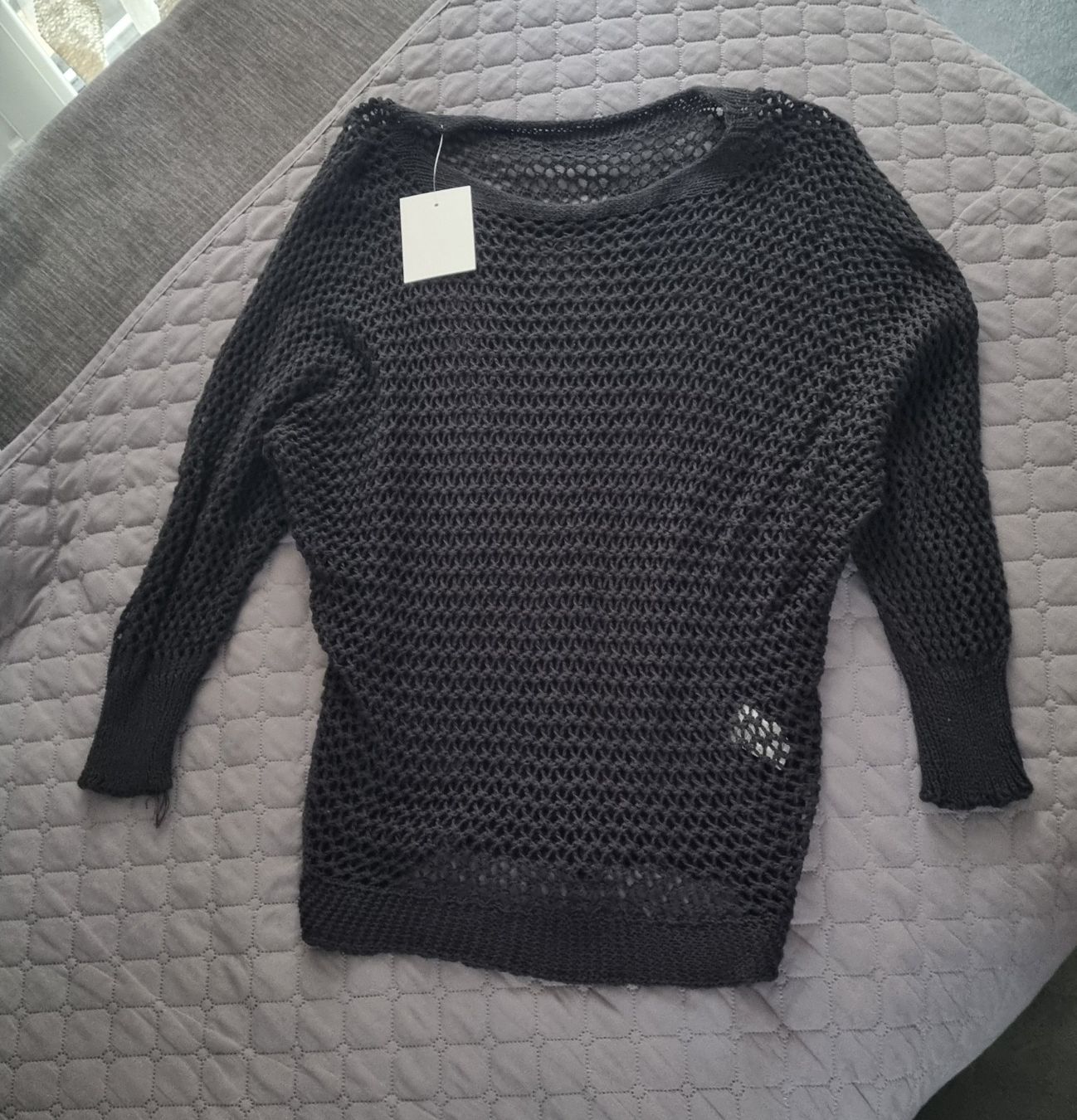 Maglioni & Felpe: Schwarzer Strickpullover, neu – Nuovo (secondo la descrizione) da Oftringen venduto da Leleni