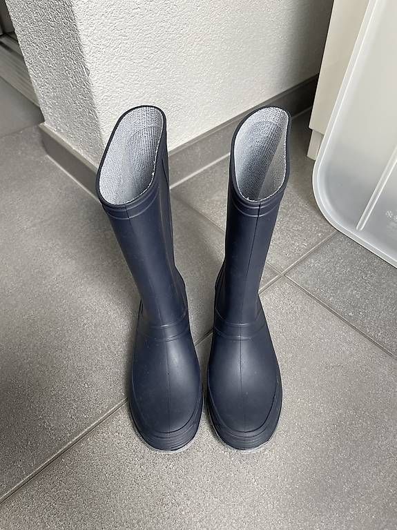 Scarpe per ragazzi: Bottes de pluie pour enfants  – Usato da Neuchâtel venduto da onurdayioglu 1