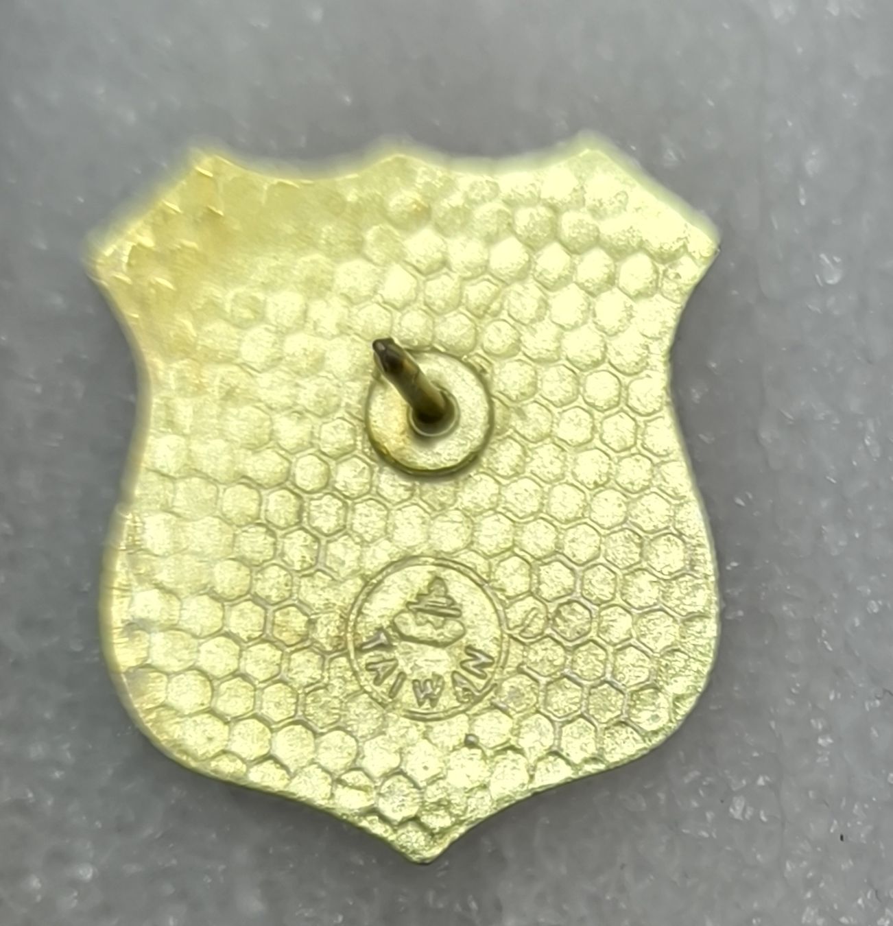 Placchette & Badge: Anstecknadel Licensed CB Operator goldfarben schwarz – Usato da Boniswil venduto da ilk_qkq5 1