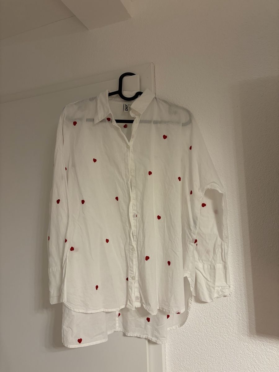Only Blusen: Bluse von Only – Gebraucht aus Wangen b. Olten von Nanii