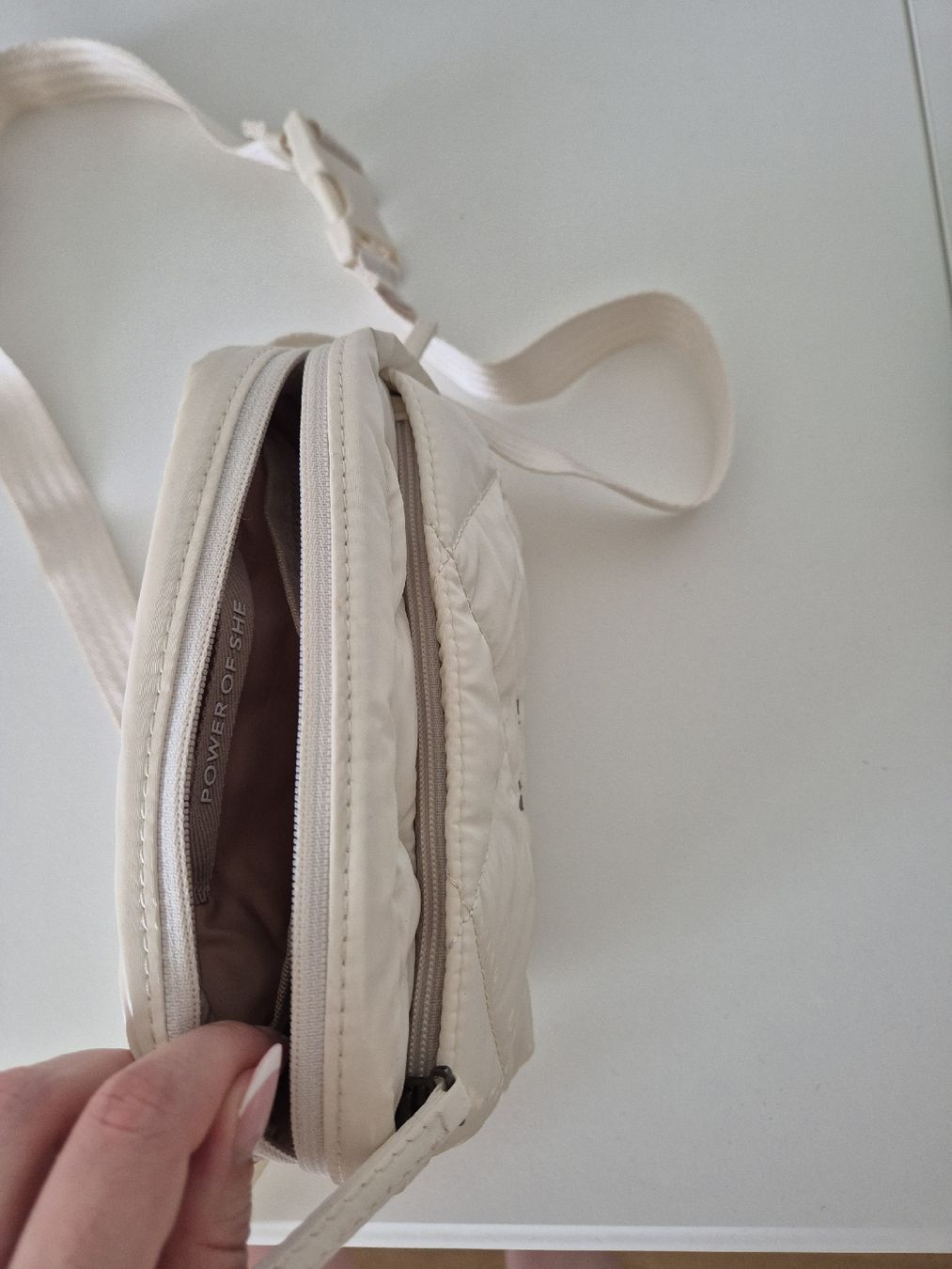 Borse da donna: ATHLETA All about crossbody belt bag – Nuovo (secondo la descrizione) da Niederhelfenschwil venduto da usa001 3