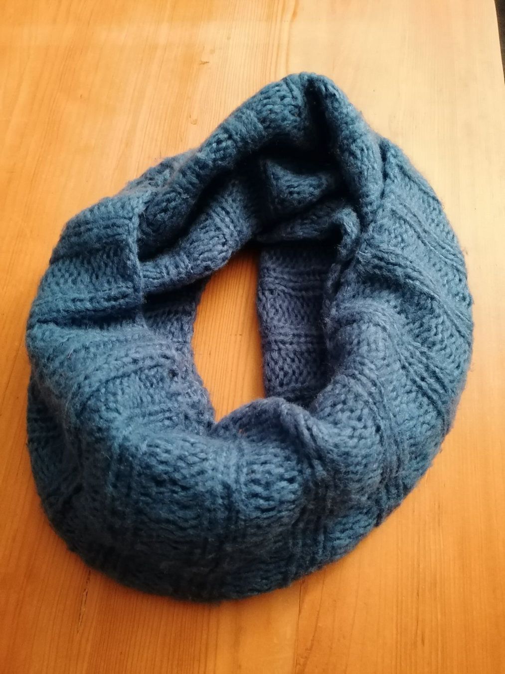 Altro abbigliamento per bambina: Loop/Schal – Usato da Solothurn venduto da Shanty.20 2